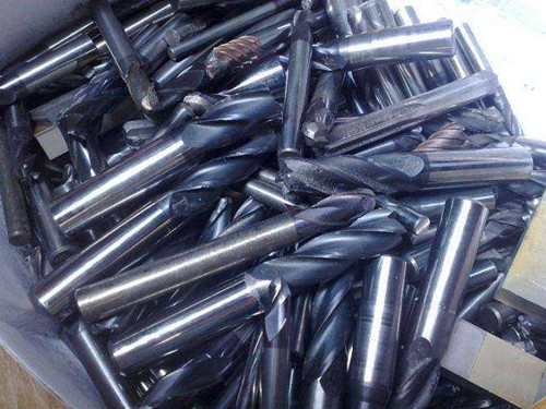 广州废钢铁回收工厂|大量收购工业废铁