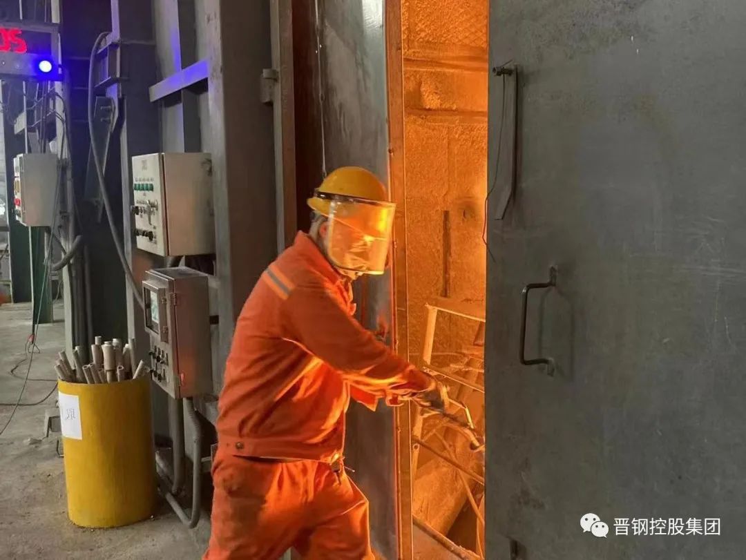 成都量力钢材市场哪家买c型钢_白城买钢材_买少量钢材