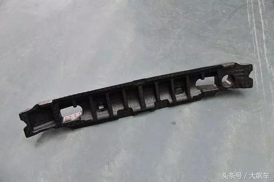 铝锰铁合金_铝合金 钢材 对比_热轧含硼合金钢材规格
