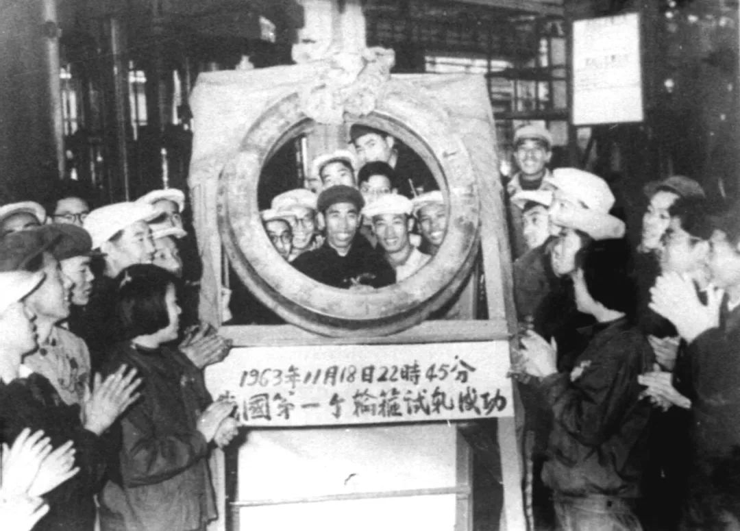 台湾红豆饼车轮饼机_车轮饼机怎么清洗_机车轮对钢材