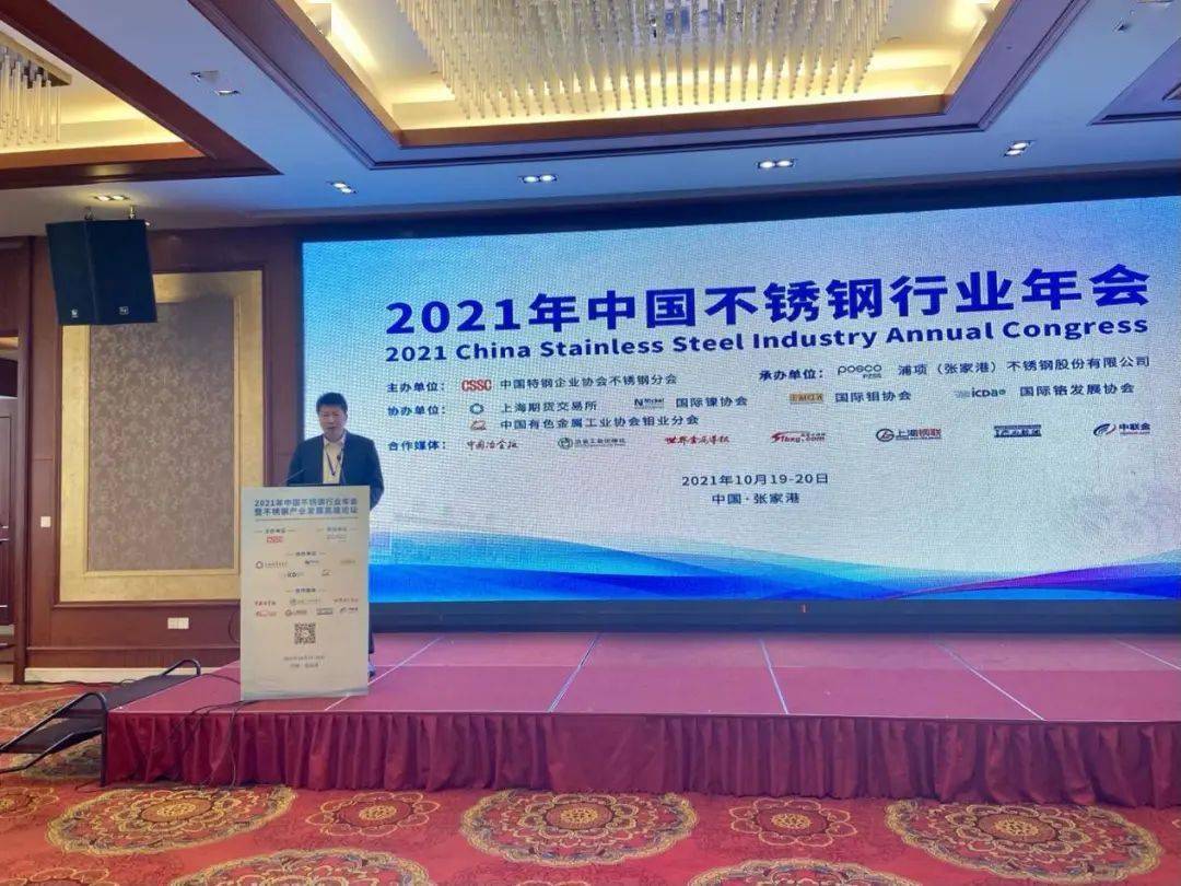 钢材喷砂机_喷砂机钢砂多少钱一吨_圆钢喷砂机