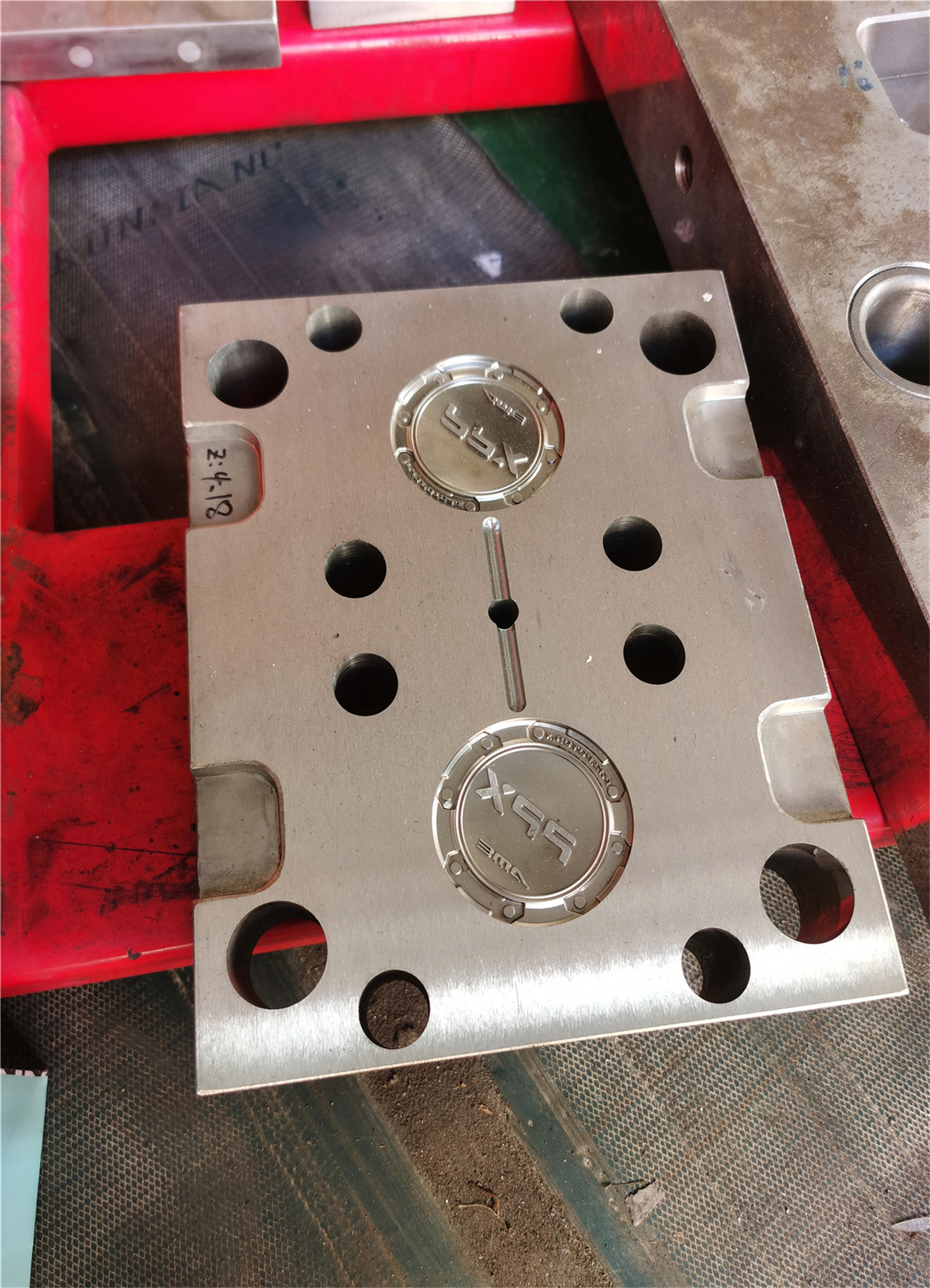 塑胶模具常用的钢材_常用的塑胶模具钢材_钢材模具塑胶常用材料
