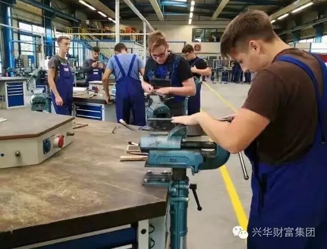德国斯特曼钢琴怎么样_德国斯特钢材_德国钢材厂