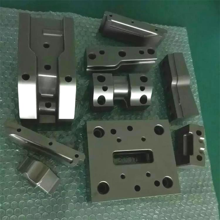 热冲压超高强度钢_钢材的冲击温度_汽车高强度热冲压钢材