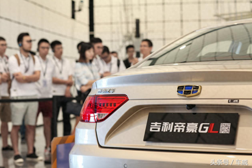 吉利帝豪车安全性怎么样_吉利帝豪家轿安全性如何_吉利帝豪安全车身钢材