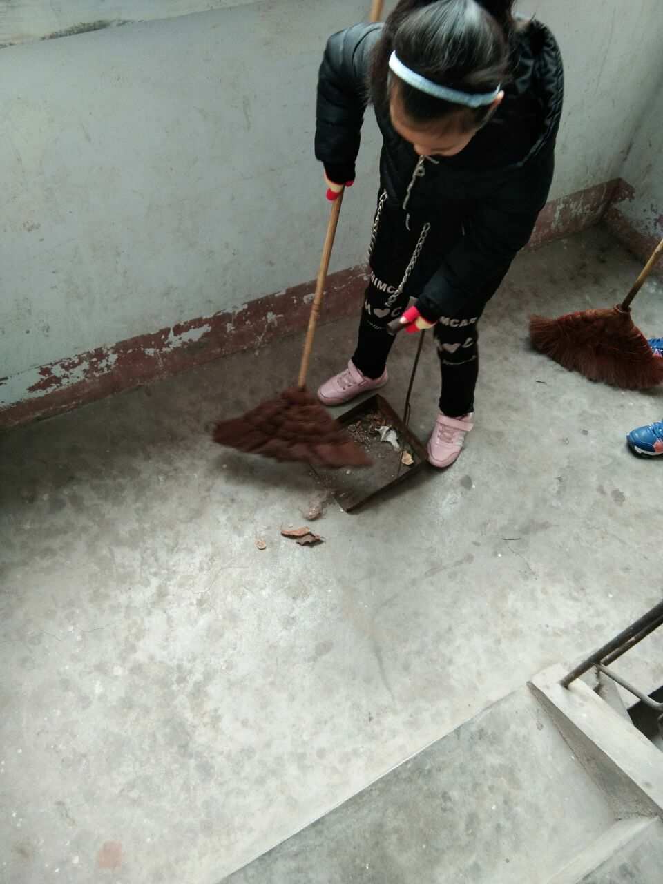 废铁价挌废铁价格_废铁多少钱一斤_废铁粉碎机怎样粉碎废铁