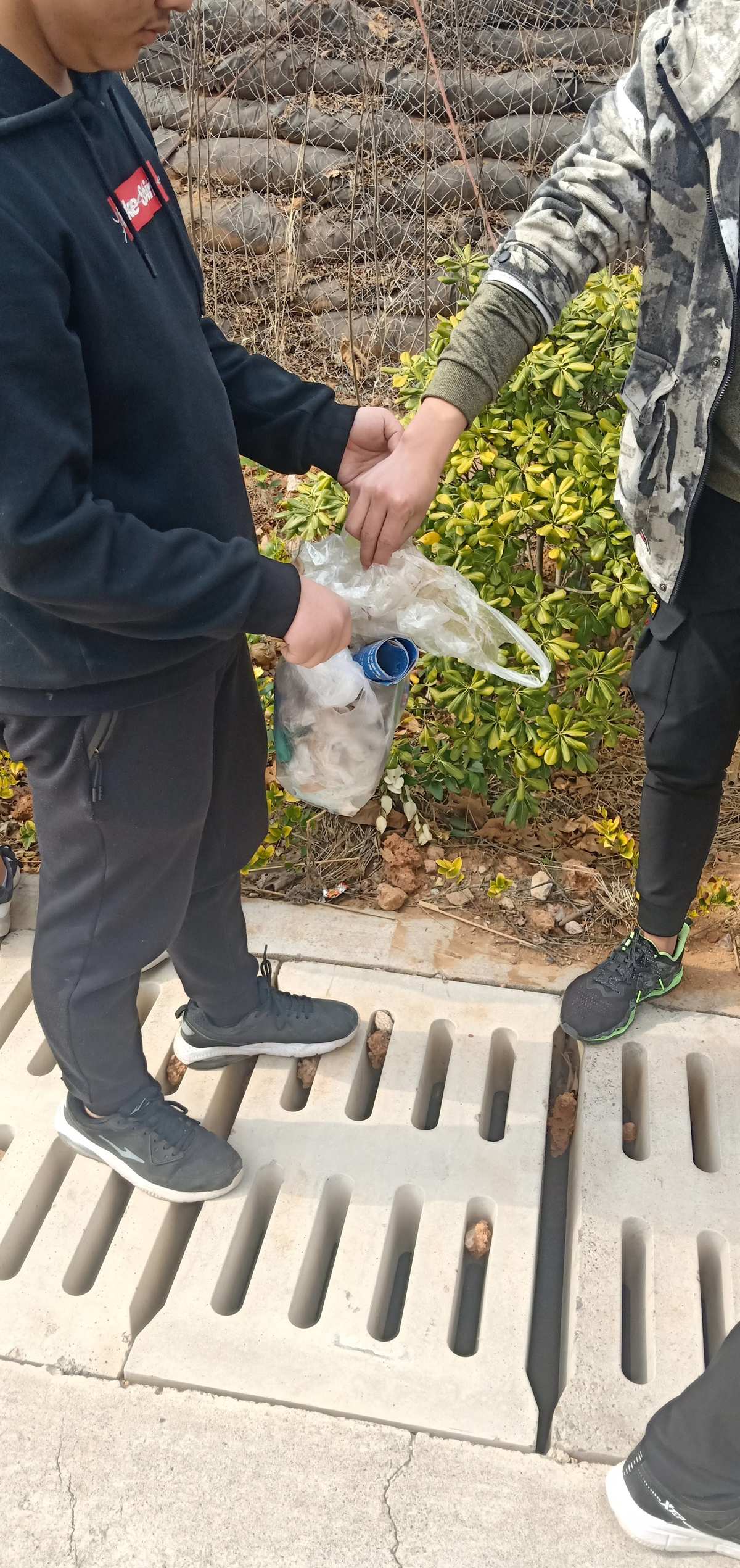 保险柜能卖多少钱废铁_废铁价挌废铁价格_废铁多少钱一斤
