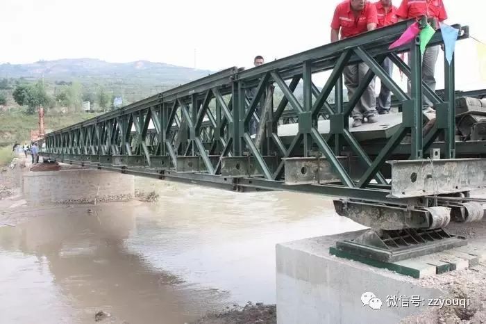 钢材刷氟碳漆的做法_钢材氟碳漆施工工艺_钢结构氟碳漆施工工艺视频教程