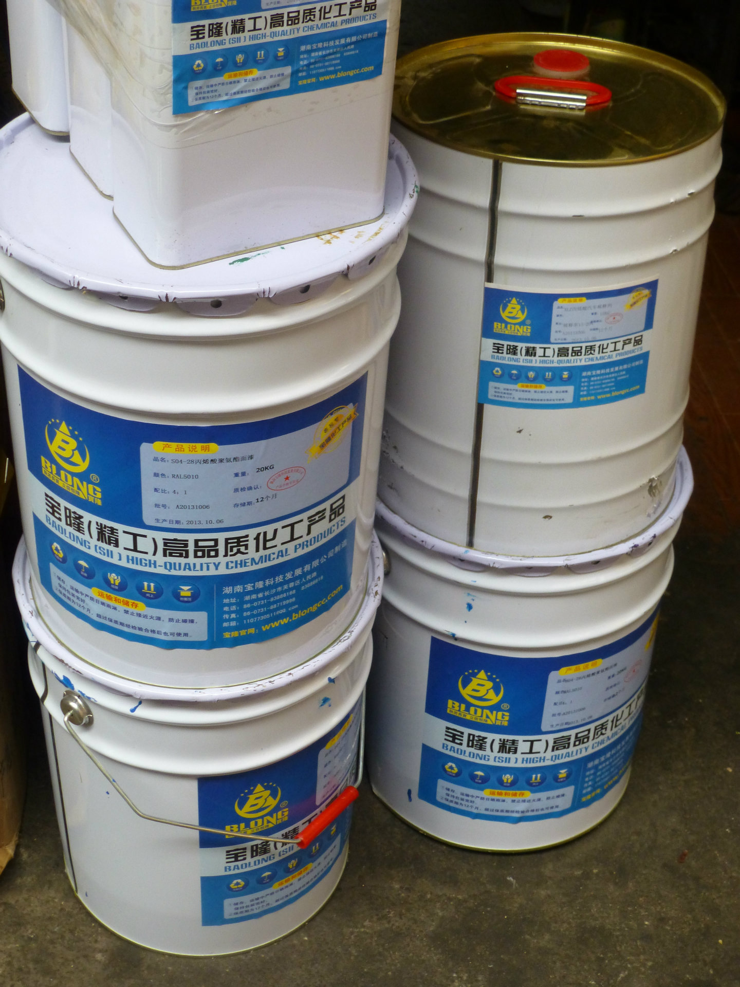 钢材喷氟碳漆施工方法_钢材刷氟碳漆的做法_钢材氟碳漆施工工艺