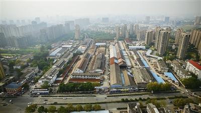 附近二手钢材批发市场_批发钢材二手市场电话_二手钢材批发市场在哪里啊